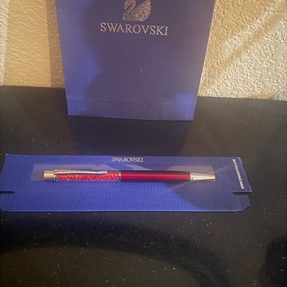 Swarovski Pen  NEW - Picture 1 of 4